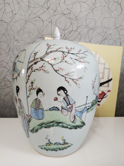 古玩陶瓷仕女紋冬瓜罐拍賣，當(dāng)前價(jià)格2500元