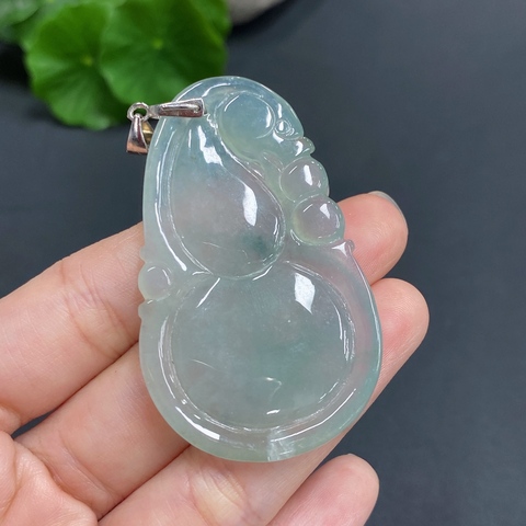 古玩玉器63天然翡翠雕刻葫蘆紋飾掛墜  配證書拍賣，當前價格340元