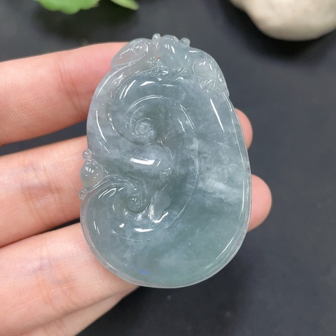 古玩玉器64天然翡翠雕刻如意紋飾掛墜（正冰種） 配證書拍賣，當前價格260元