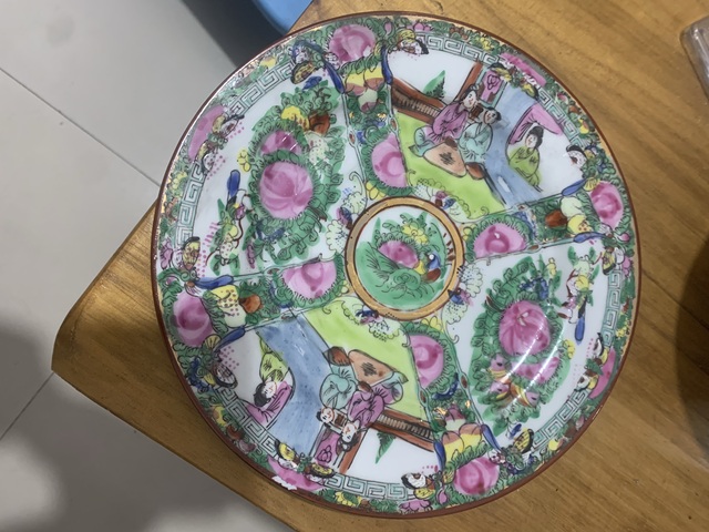 古玩陶瓷廣彩人物故事紋折沿盤拍賣,當前價格388元