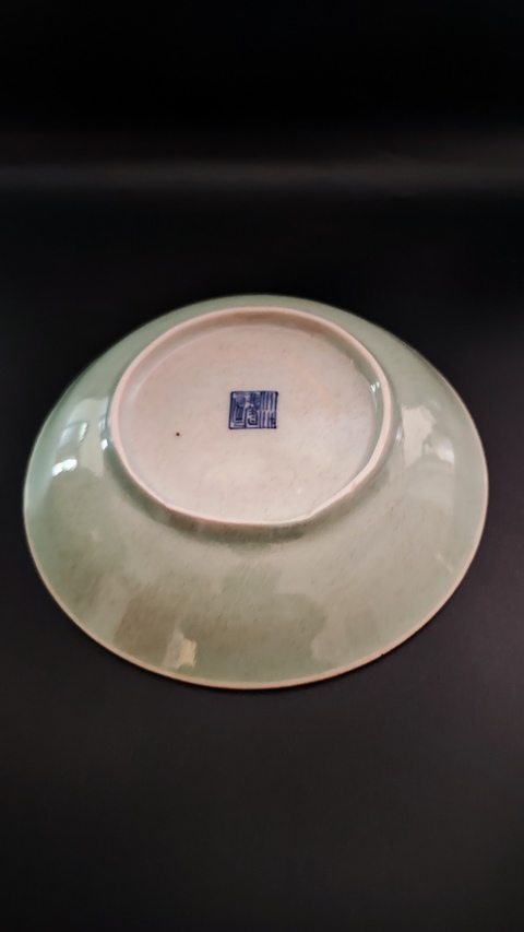 古玩陶瓷清中期豆青釉盤拍賣,當前價格380元