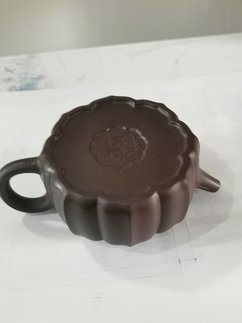 古玩雜項(xiàng)菱花壺拍賣，當(dāng)前價(jià)格1380元