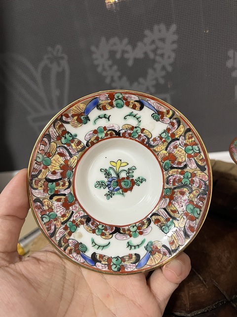 古玩陶瓷廣彩花蝶紋杯碟拍賣,當前價格488元