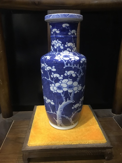 古玩陶瓷(已實物鑒真)晚清-青花留白冰梅紋-棒槌瓶拍賣,當(dāng)前價格0元