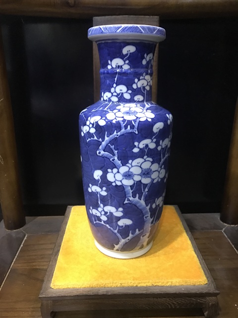 古玩陶瓷(已實物鑒真)晚清-青花留白冰梅紋-棒槌瓶拍賣,當(dāng)前價格0元