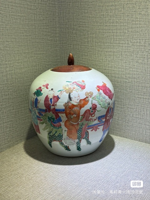 大清同治年製 黄地粉彩 竹彫刻 花入 花瓶 唐物 色絵粉彩 中国古玩 靓宝格- 同治黄地粉彩缠枝花卉纹碗（官窑，《大清同治年制》款）