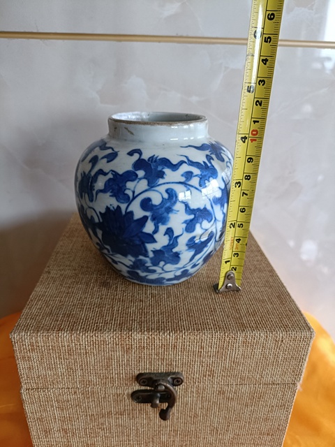 古玩陶瓷精品大明嘉靖年制款青花纏枝花卉紋罐拍賣,當前價格980元
