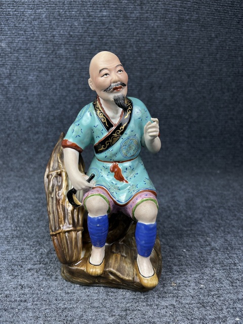 古玩陶瓷粉彩樵夫塑像拍賣，當前價格1588元