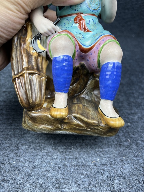古玩陶瓷粉彩樵夫塑像拍賣，當前價格1588元