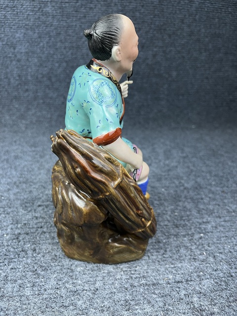 古玩陶瓷粉彩樵夫塑像拍賣，當前價格1588元
