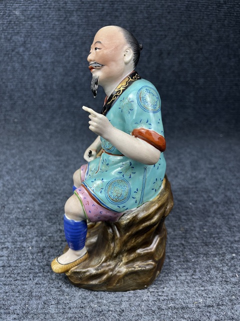 古玩陶瓷粉彩樵夫塑像拍賣，當前價格1588元