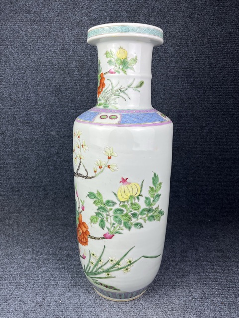 古玩陶瓷粉彩錦雞牡丹大棒槌瓶拍賣，當(dāng)前價(jià)格5588元