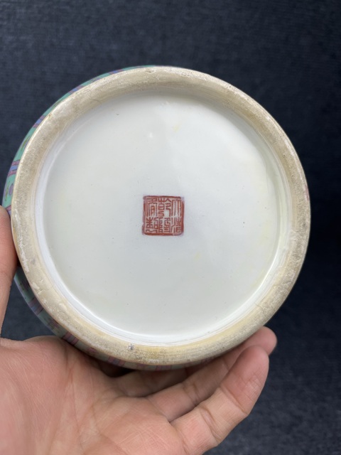 古玩陶瓷粉彩錦雞牡丹大棒槌瓶拍賣，當(dāng)前價(jià)格5588元
