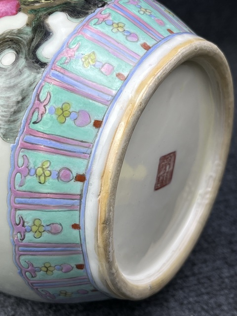 古玩陶瓷粉彩錦雞牡丹大棒槌瓶拍賣，當(dāng)前價(jià)格5588元