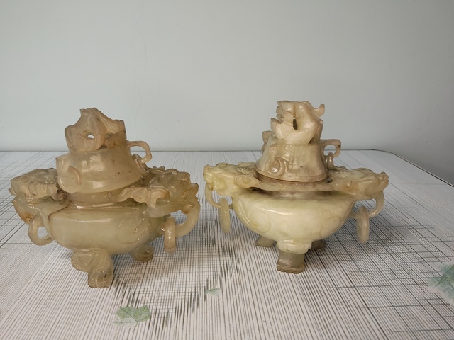 古玩玉器岫玉雕“雙耳三足爐”拍賣,當前價格1480元