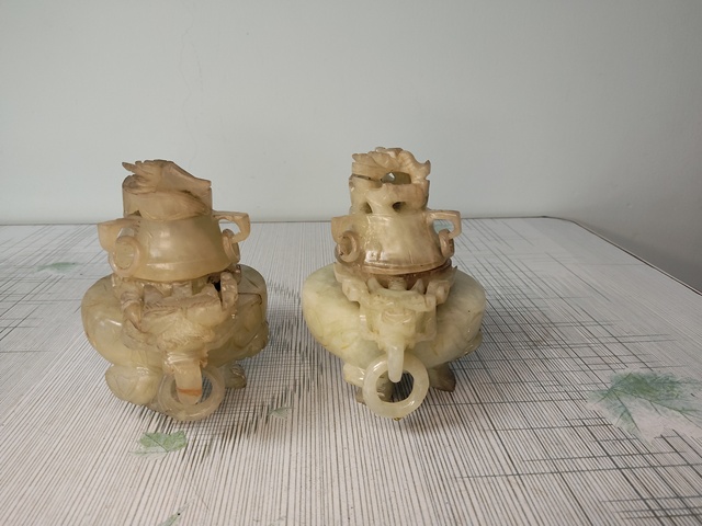 古玩玉器岫玉雕“雙耳三足爐”拍賣,當前價格1480元