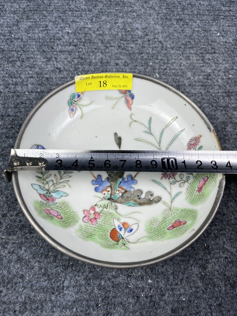 古玩陶瓷粉彩蝶戀花賞盤拍賣,當前價格999元