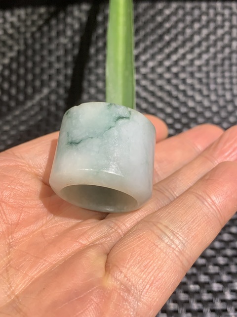 古玩玉器翡翠雕“素紋扳指”拍賣,當前價格3000元