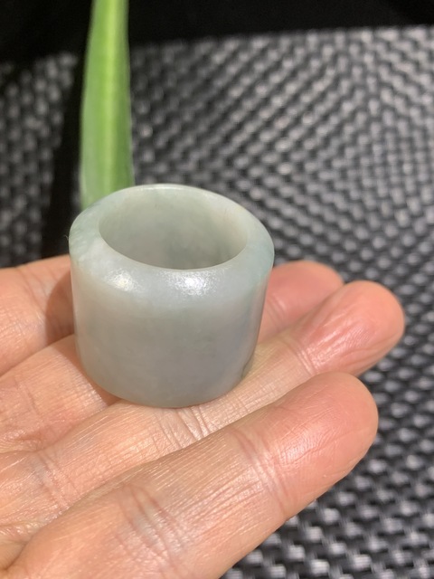 古玩玉器翡翠雕“素紋扳指”拍賣,當前價格3000元