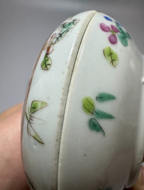 古玩陶瓷清同治粉彩五子奪魁圖蓋盒拍賣，當(dāng)前價(jià)格680元