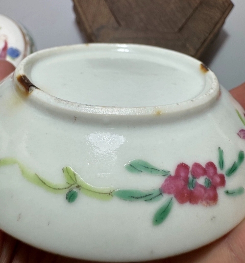 古玩陶瓷清同治粉彩五子奪魁圖蓋盒拍賣，當(dāng)前價(jià)格680元