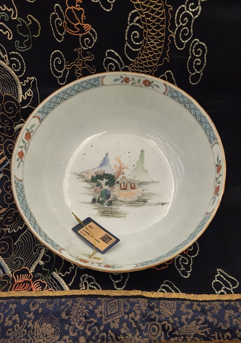 古玩陶瓷康熙粉彩山水人物紋墩式大碗(口徑23.8厘米)拍賣(mài),當(dāng)前價(jià)格9888元