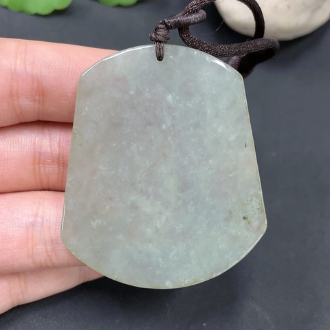 古玩玉器68天然翡翠掛件拍賣,當前價格230元