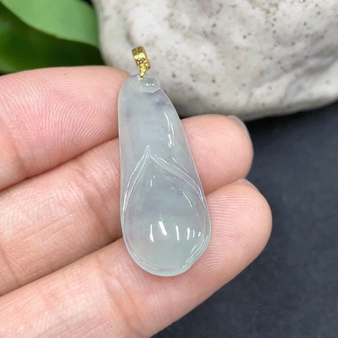 古玩玉器73天然翡翠雕刻玉蘭花紋飾掛墜(正冰種)拍賣,當(dāng)前價(jià)格180元