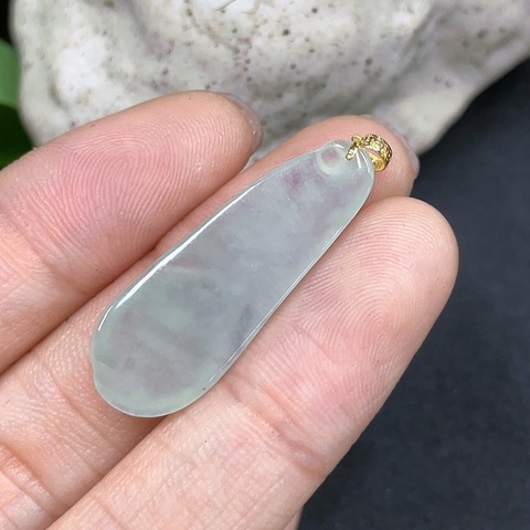 古玩玉器73天然翡翠雕刻玉蘭花紋飾掛墜(正冰種)拍賣,當(dāng)前價(jià)格180元