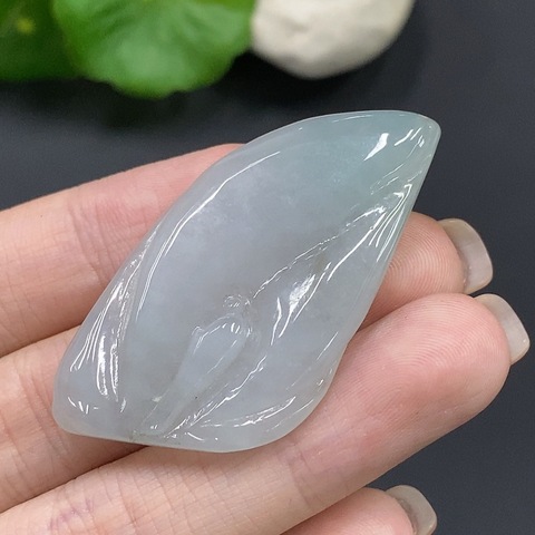 古玩玉器76天然翡翠雕刻悟道題材掛墜拍賣，當前價格350元