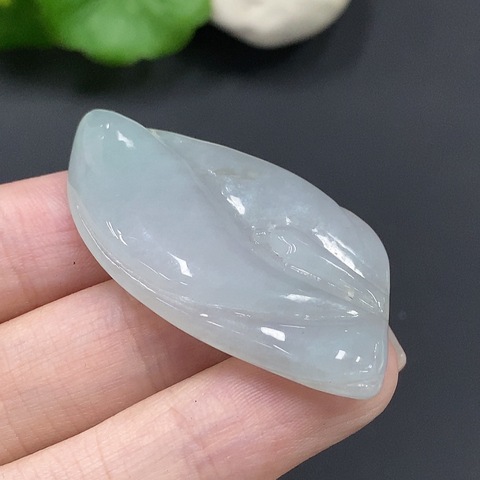 古玩玉器76天然翡翠雕刻悟道題材掛墜拍賣，當前價格350元