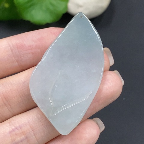 古玩玉器76天然翡翠雕刻悟道題材掛墜拍賣，當前價格350元