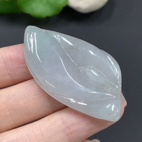 古玩玉器76天然翡翠雕刻悟道題材掛墜拍賣，當前價格350元