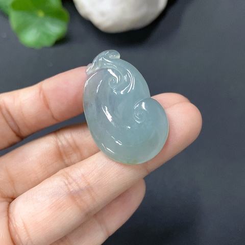 古玩玉器78天然翡翠如意題材掛墜拍賣,當前價格298元