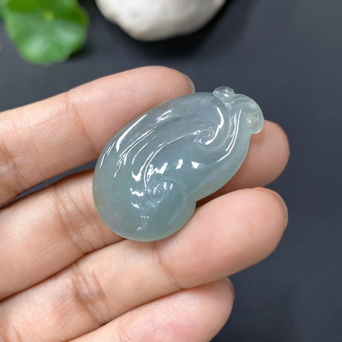 古玩玉器78天然翡翠如意題材掛墜拍賣,當前價格298元