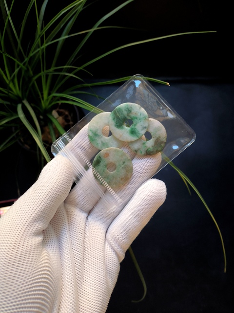 古玩玉器清代天然翡翠“平安扣”拍賣,當前價格480元