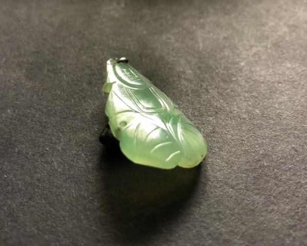 古玩玉器清代天然翡翠“觀音”掛件拍賣，當前價格19000元