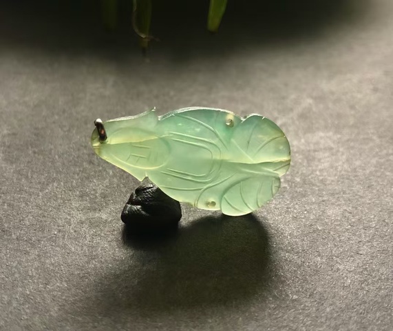 古玩玉器清代天然翡翠“觀音”掛件拍賣，當前價格19000元