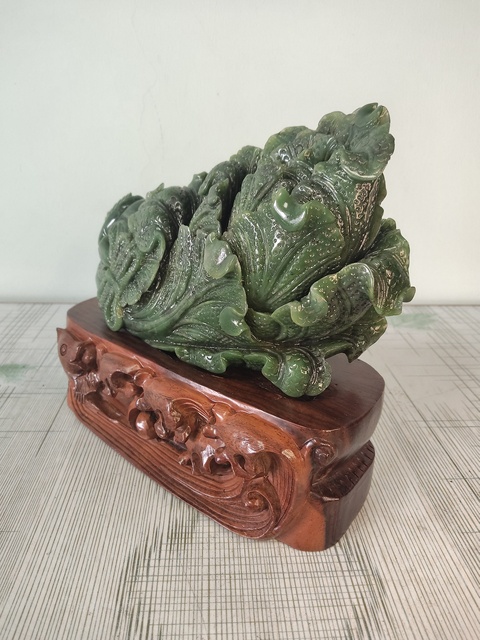 古玩玉器和田碧玉“白菜擺件”拍賣,當(dāng)前價(jià)格19888元