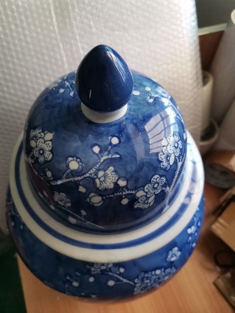 古玩陶瓷青花留白冰梅紋將軍罐拍賣，當前價格999元