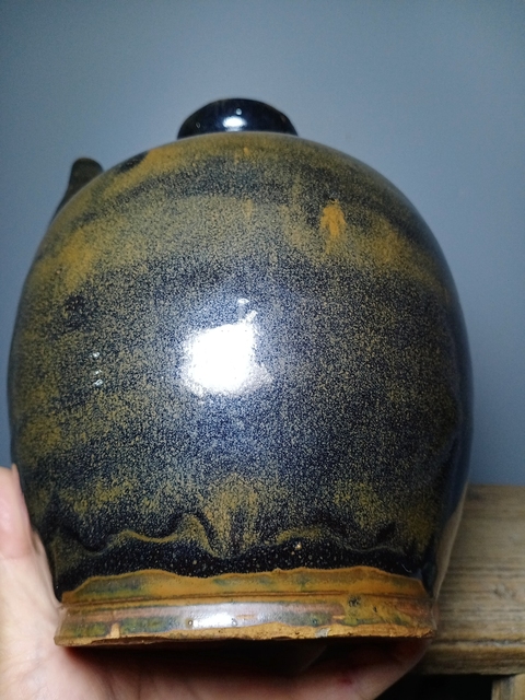 古玩陶瓷磁州窯窯變黑釉執(zhí)壺拍賣(mài),當(dāng)前價(jià)格1300元
