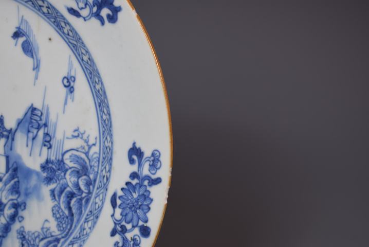 古玩陶瓷清乾隆青花山水樓閣紋盤拍賣，當前價格2000元