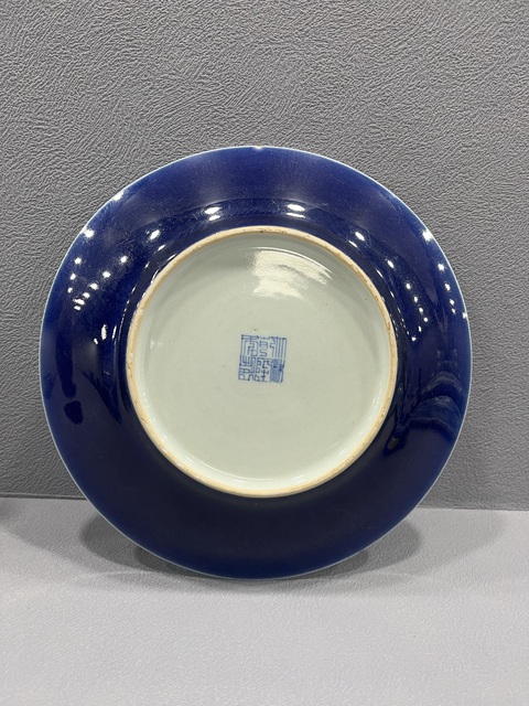古玩陶瓷外霽藍(lán)釉內(nèi)青花纏枝花紋盤拍賣,當(dāng)前價(jià)格5888元