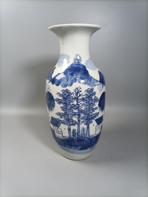 古玩陶瓷晚清青花山水樓閣紋羅漢瓶拍賣,當前價格2780元
