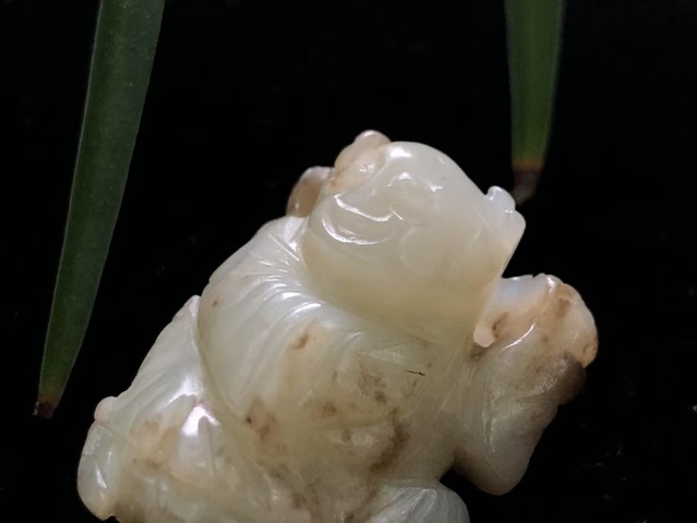 古玩玉器明末清初和田玉雕“童子”拍賣，當前價格9500元