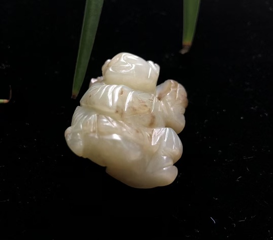 古玩玉器明末清初和田玉雕“童子”拍賣，當前價格9500元