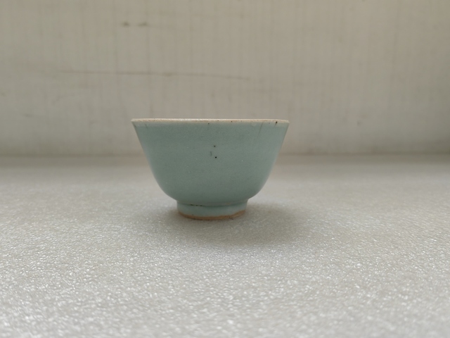 古玩陶瓷豆青釉仰鐘杯拍賣,當(dāng)前價(jià)格450元
