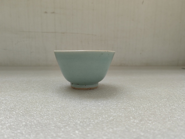 古玩陶瓷豆青釉仰鐘杯拍賣,當(dāng)前價(jià)格450元