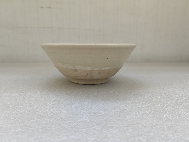 古玩陶瓷磁州窯淺黃釉碗拍賣,當前價格680元