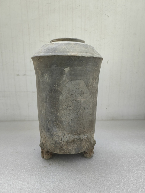 古玩陶瓷灰陶三獸足陶倉拍賣,當前價格780元